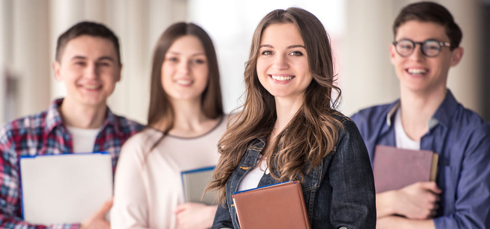Schüler in Abendschule Glasindustrie