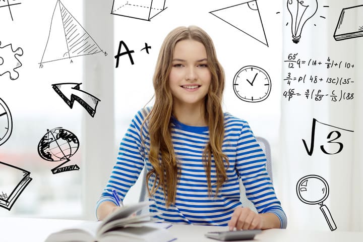 Mädchen während der Ausbildung in der Schule